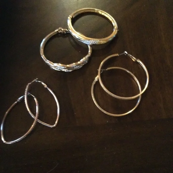 Bracelets & earrings - Picture 2 of 6